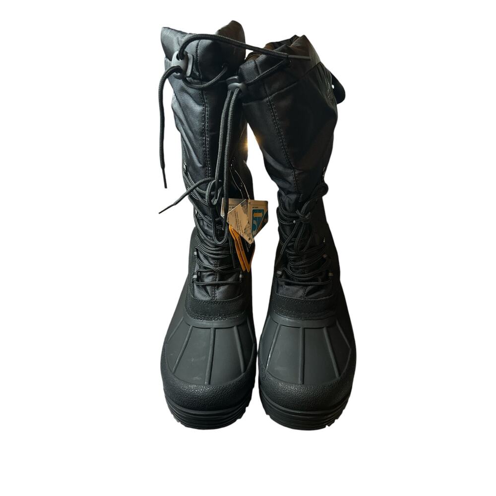Notice v8 snow boots NIB